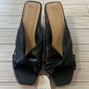 Time and Tru platform wedge NWOT
